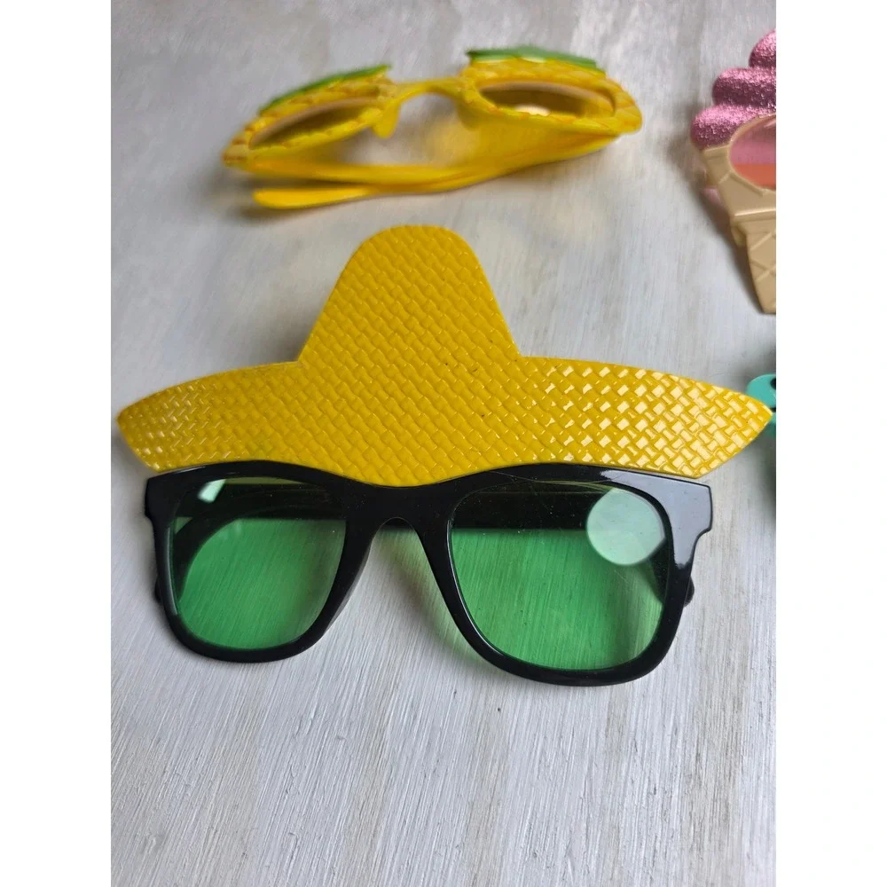 Kids Novelty Party Sunglasses Lot 4 Pack Pineapple Ice Cream Sombrero Dinosaur